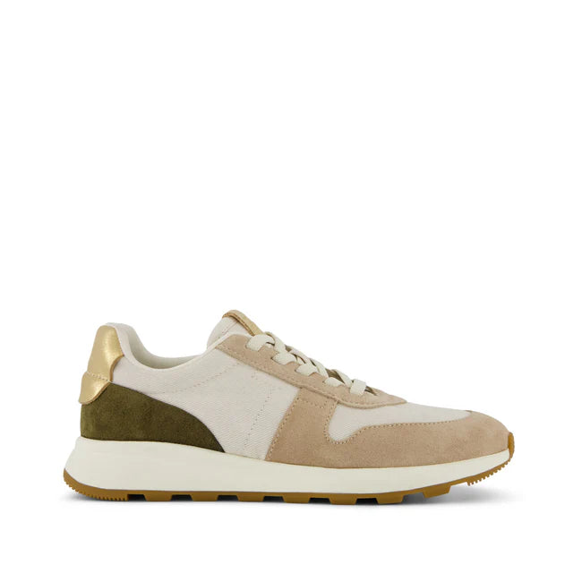 TRVL LITE Retro Runner Sneaker