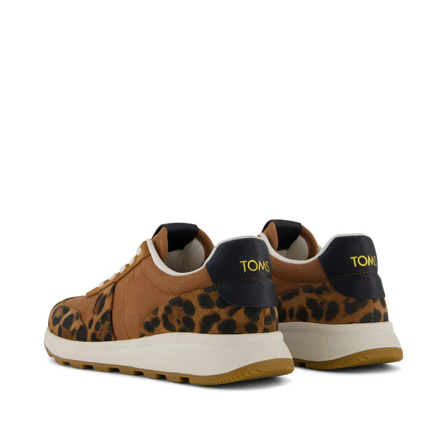 TRVL LITE Retro Runner Sneaker