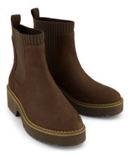 Millie Chelsea Boots