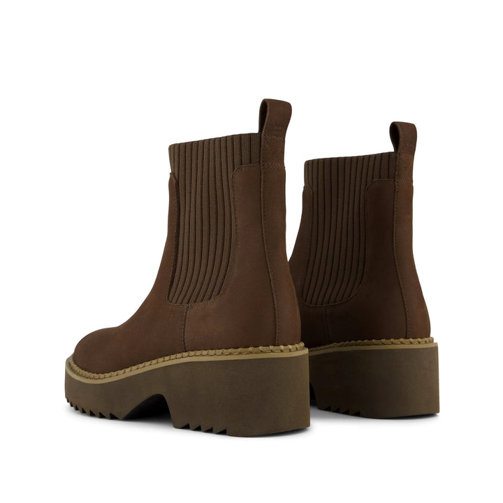 Millie Chelsea Boots