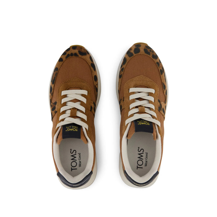 TRVL LITE Retro Runner Sneaker